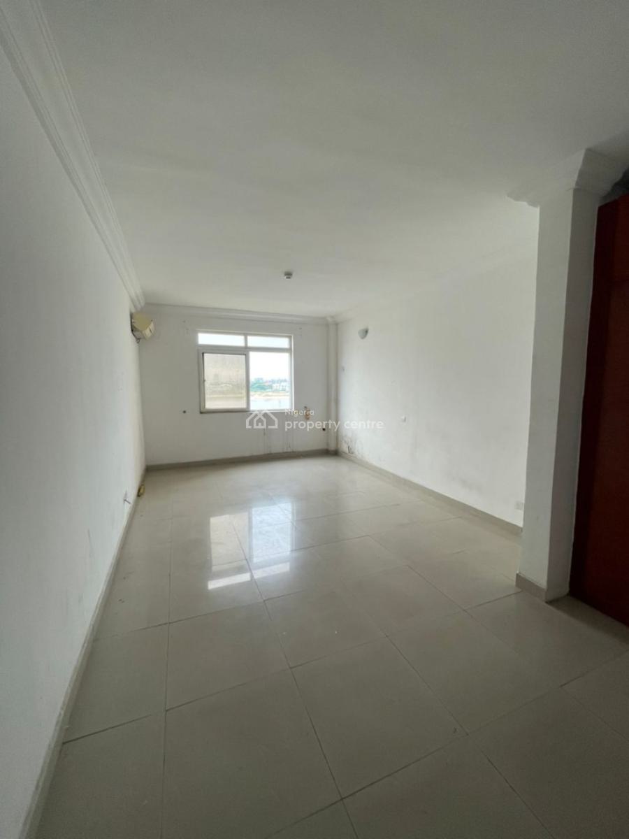 Waterfront 3bedroom with Pool Fully Serviced, Main Lekki, Lekki Phase 1, Lekki, Lagos, Flat / Apartment for Rent