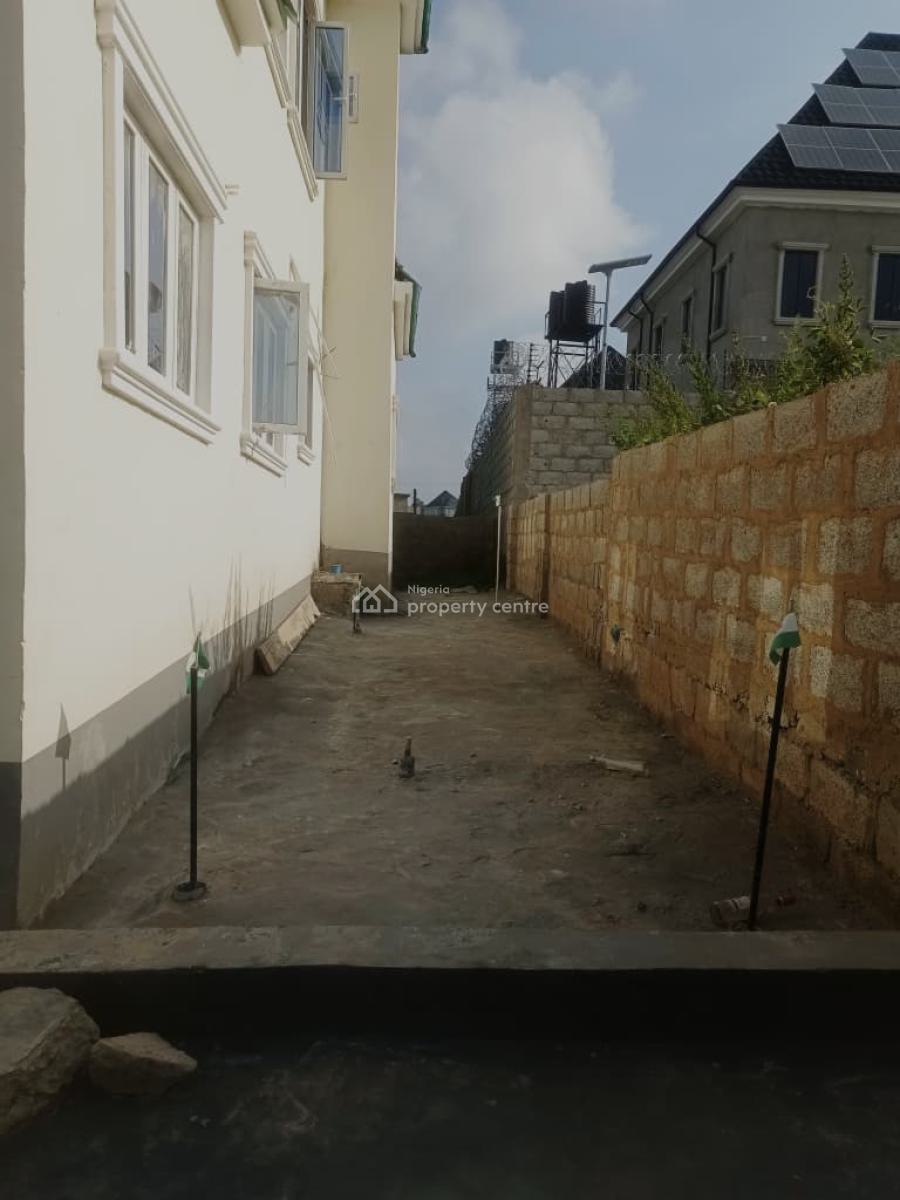 5bedroom Penthouse House Including Car and Bike in an Estate in Lugbe, Pyakasa Lugbe. Abuja - Nigeria., Pyakasa, Lugbe District, Abuja, Detached Bungalow for Sale