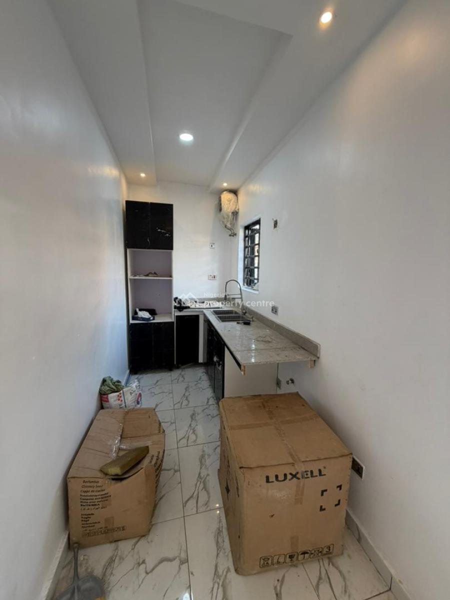 Exquisite and Spacious 1 Bedroom Apartment, Chevron, Lekki, Lagos, Flat / Apartment for Sale