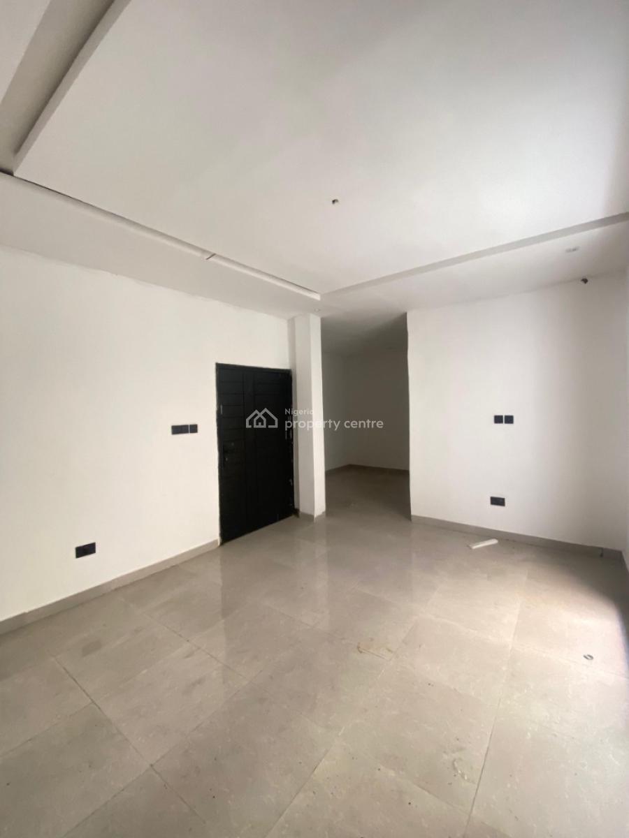 Beautiful 1 and 2 Bedroom Apartment with Swimming Pool and Gym, Ologolo, Lekki Phase 1, Lekki, Lagos, Block of Flats for Sale