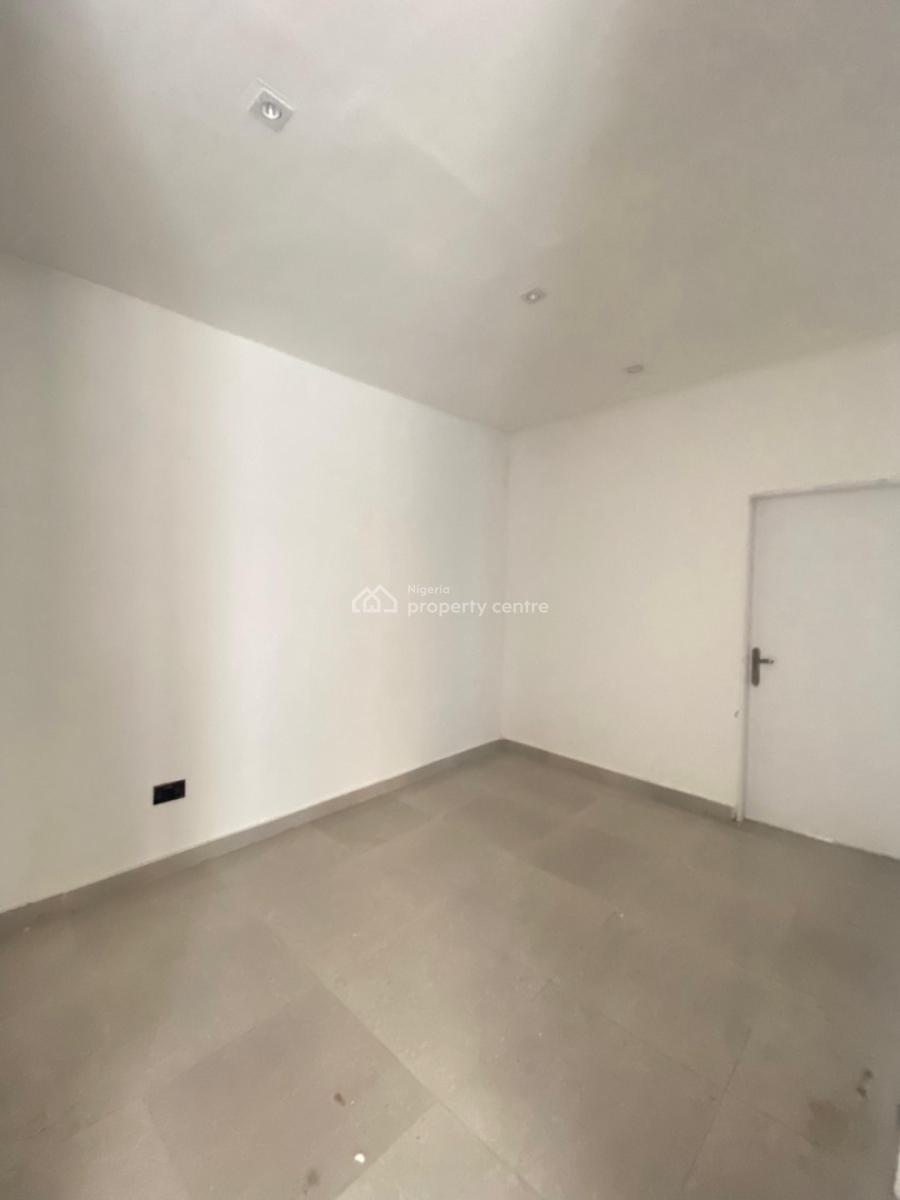 Beautiful 1 and 2 Bedroom Apartment with Swimming Pool and Gym, Ologolo, Lekki Phase 1, Lekki, Lagos, Block of Flats for Sale