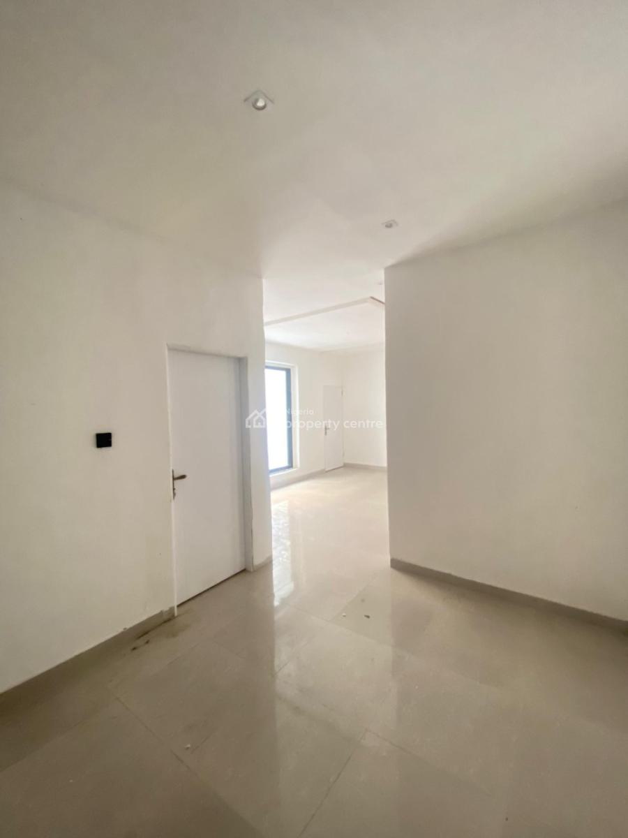 Beautiful 1 and 2 Bedroom Apartment with Swimming Pool and Gym, Ologolo, Lekki Phase 1, Lekki, Lagos, Block of Flats for Sale