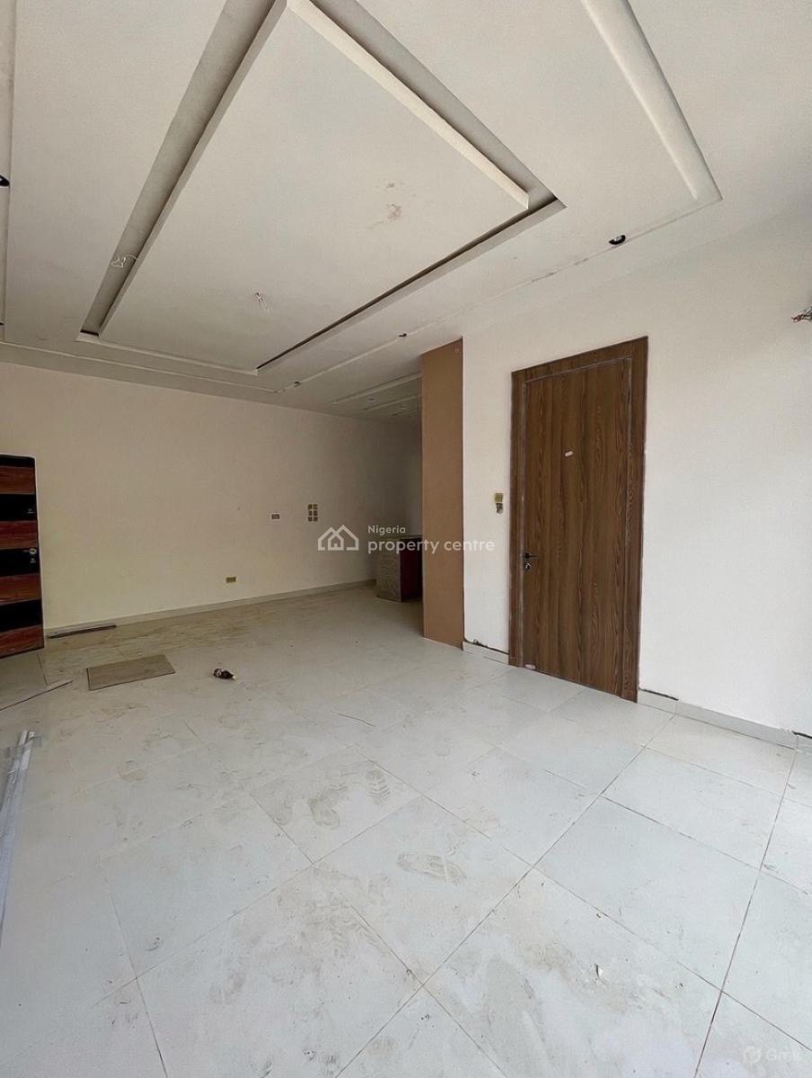 Lovely 3 Bedroom Apartment with Bq, Lekki Phase 1, Lekki Phase 1, Lekki, Lagos, Block of Flats for Sale