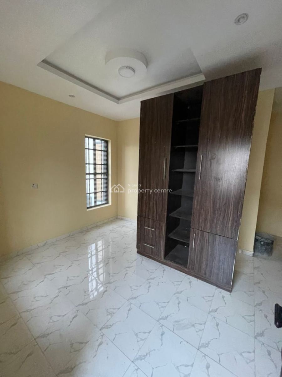 Newly Renovated 2 Bedroom Apartment, Ologolo, Lekki, Lagos, Flat / Apartment for Rent