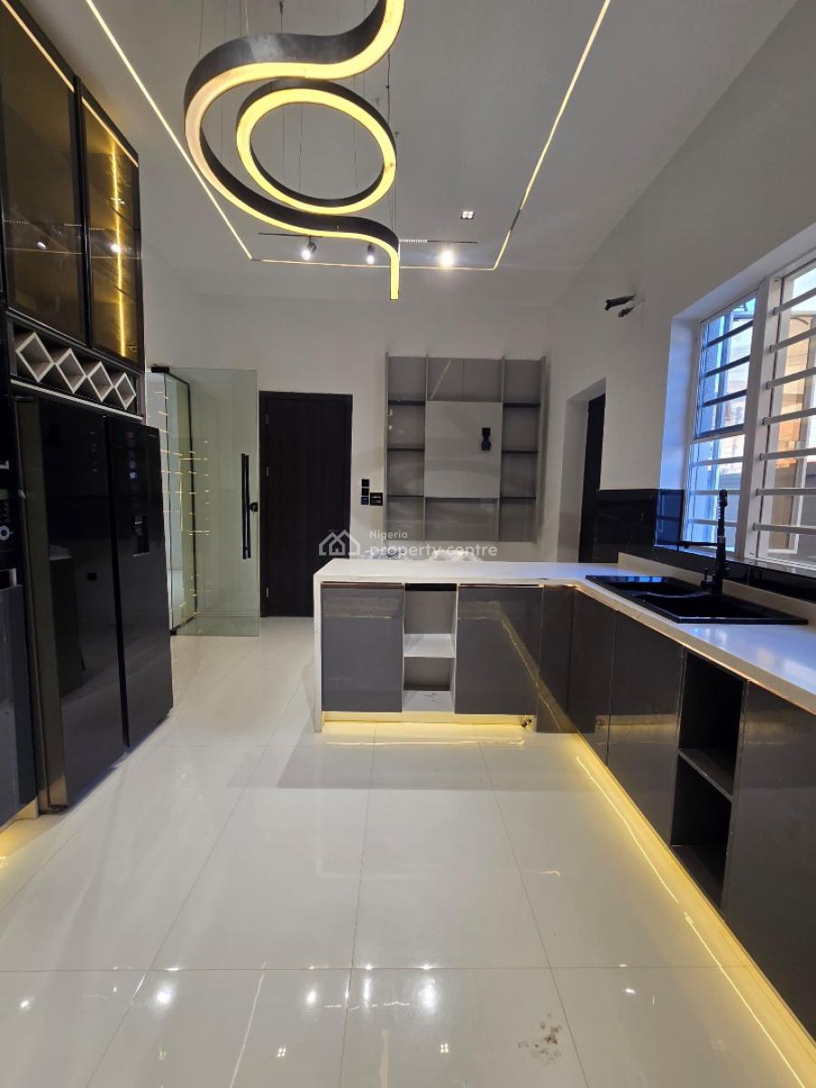 Luxurious and Spacious 5-bedroom Detached Duplex with Bq,, Lekki Phase 1, Lekki, Lagos, Detached Duplex for Sale