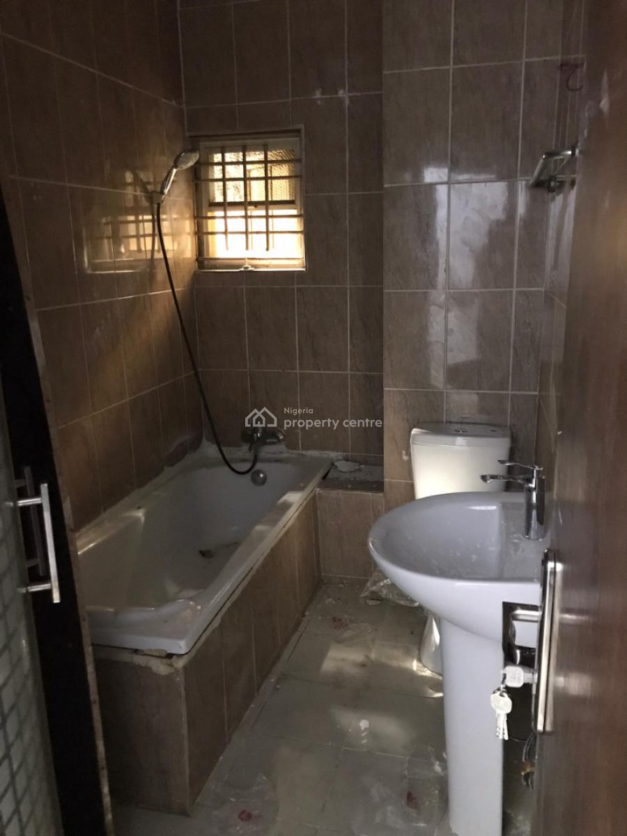 Luxury and Serviced 3 Bedroom Apartment, Lekki Phase 1, Lekki, Lagos, Flat / Apartment for Rent