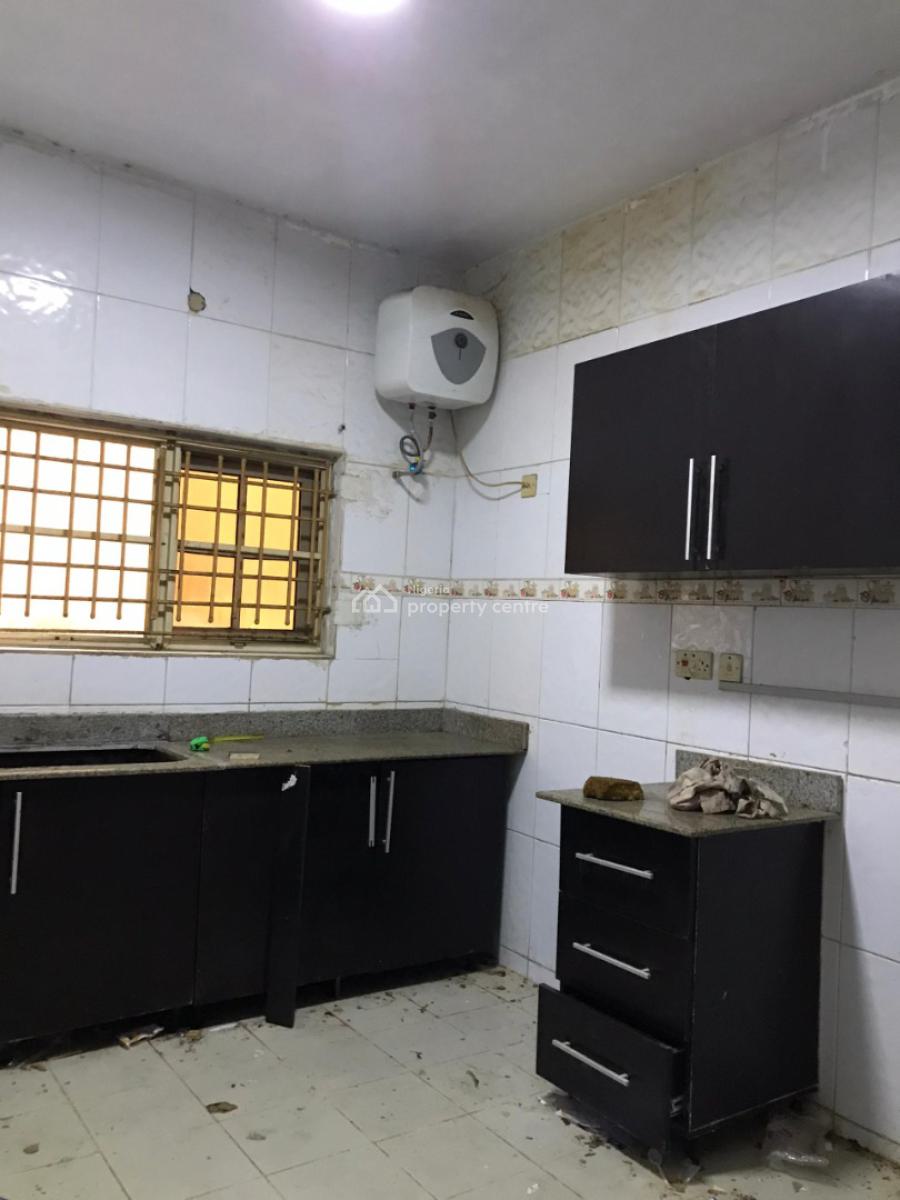 Luxury and Serviced 3 Bedroom Apartment, Lekki Phase 1, Lekki, Lagos, Flat / Apartment for Rent