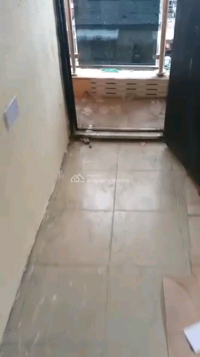 Newly Built 2bedroom Upstairs & Ground Floor with Pop, Herbert Macauley Way, Adekunle, Yaba, Lagos, Flat / Apartment for Rent