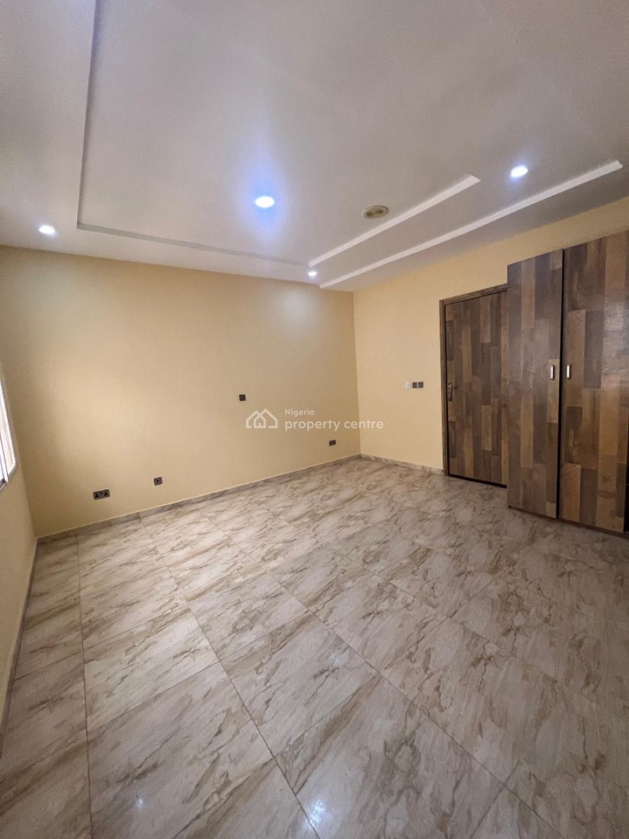 Beautiful Spacious Room in a Duplex Shared Apt with 24hrs Light,pool, Royal Pine Estate Victoria Bay Court Orchid Road Lekki Lagos, Lekki, Lagos, Self Contain (single Rooms) for Rent