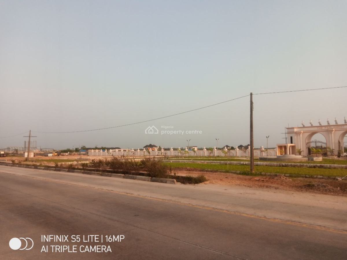 Prime 1000sqm Land with C of O  Invest & Build with Confidence, Located in Bolorunpelu Facing The Lekki Epe Express Way, Eleranigbe, Ibeju Lekki, Lagos, Commercial Land for Sale