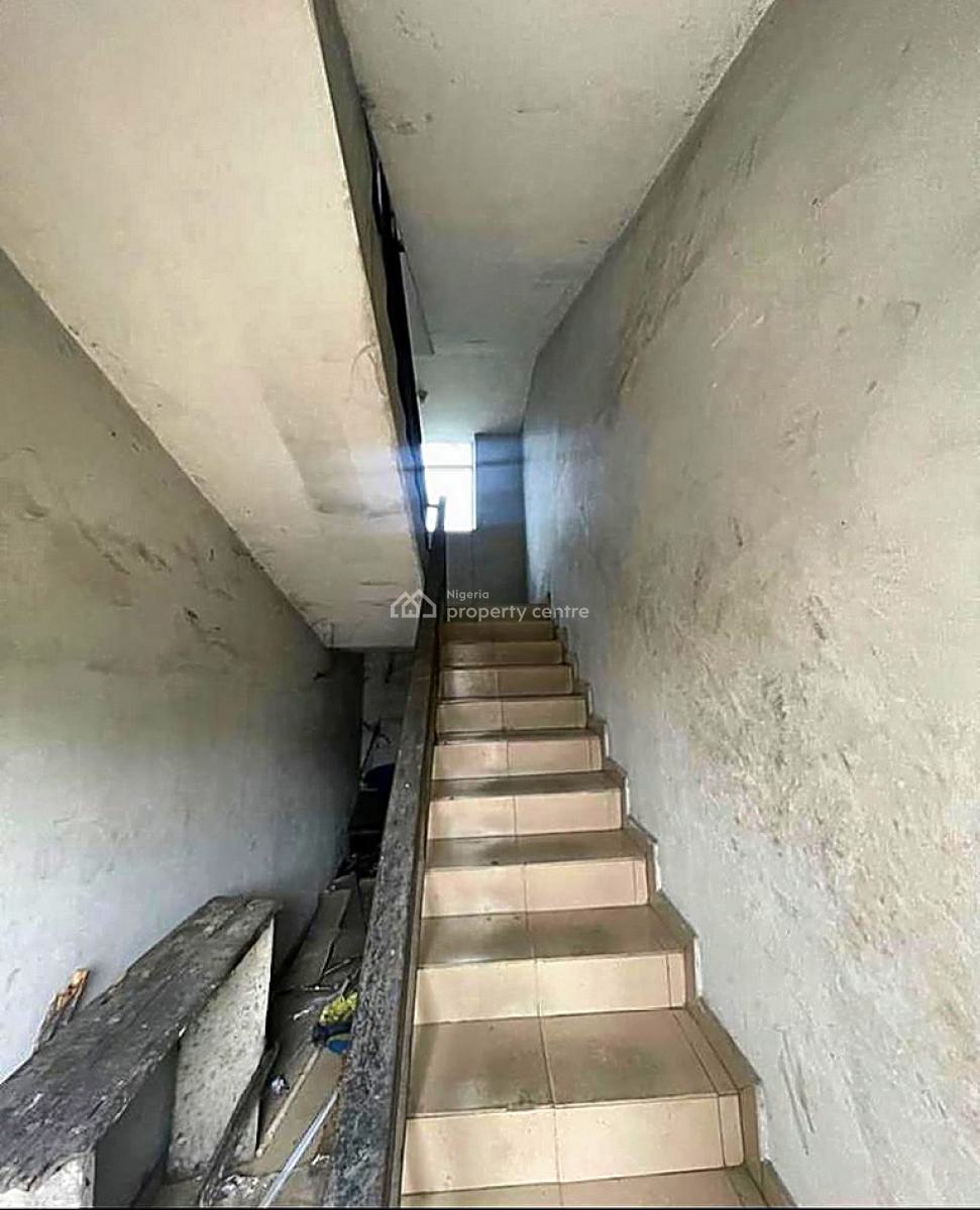 12-flat Investment Property, Iwofe Road, Rumolumeni, Port Harcourt, Rivers, Block of Flats for Sale