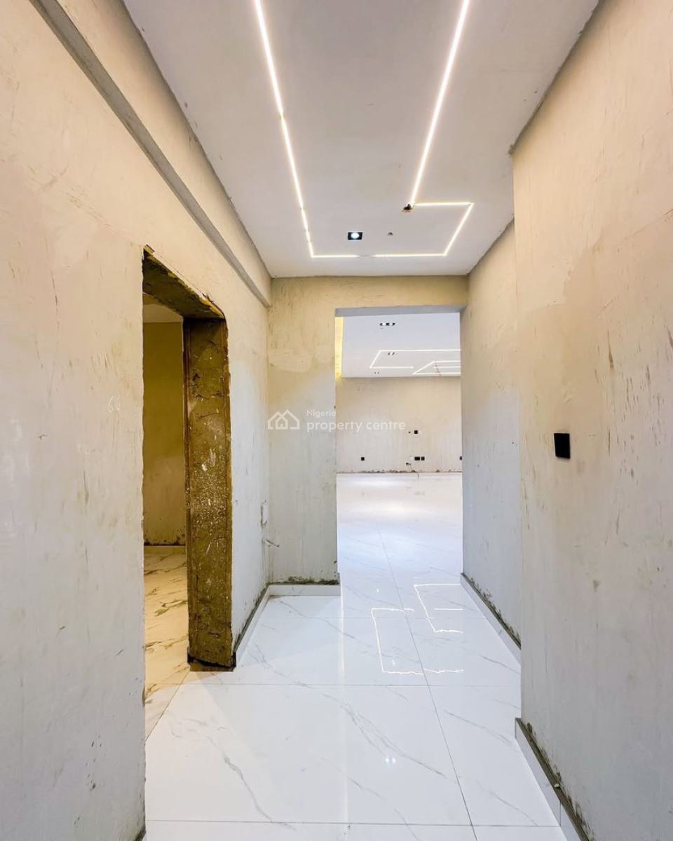 3 Bedroom Apartment at Yaba,lagos, Yaba, Lagos, Flat / Apartment for Sale