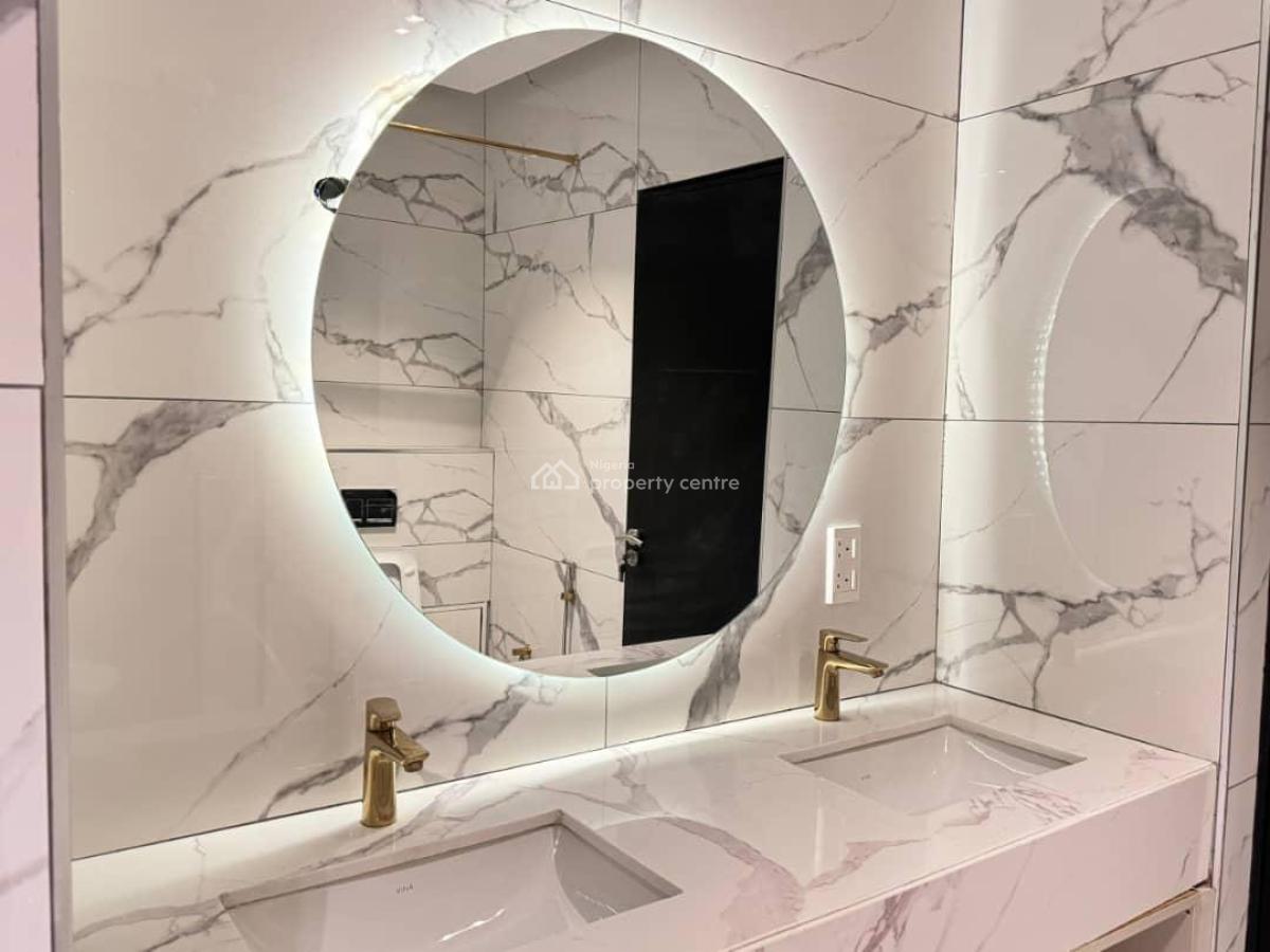 3bedroom Apartment on The 2nd Floor --  Lekki Phase 1, Lekki Phase 1, Lekki, Lagos, Flat / Apartment Short Let