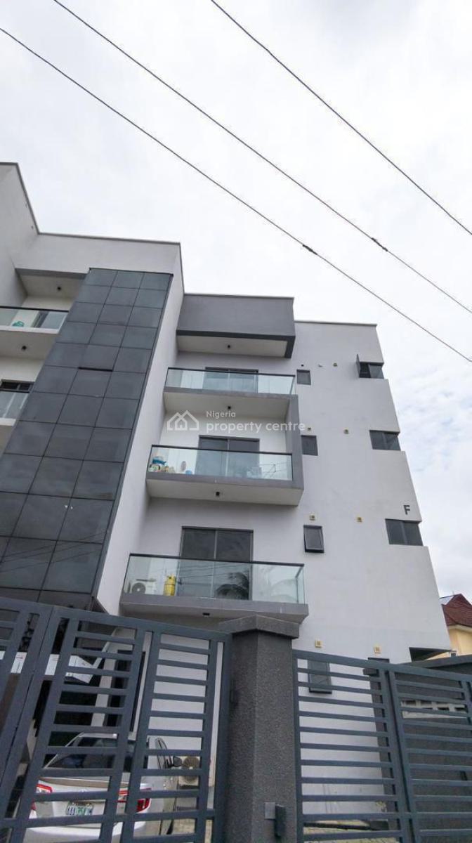 Brand New 2 Beds Luxe with Ps5 Swimming Pool Excellent Services, Lekki Phase 1, Lekki, Lagos, Flat / Apartment Short Let