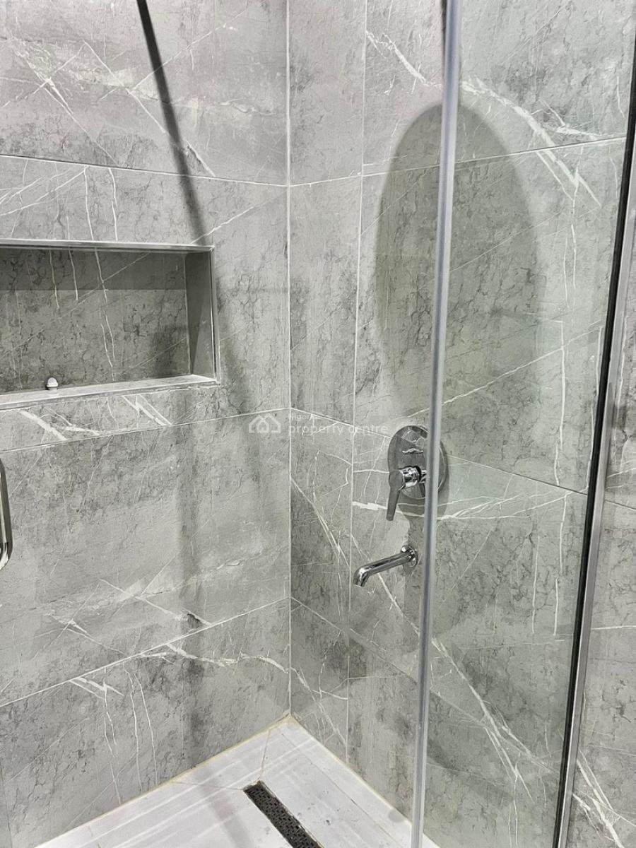 Brand New 2 Beds Luxe with Ps5 Swimming Pool Excellent Services, Lekki Phase 1, Lekki, Lagos, Flat / Apartment Short Let