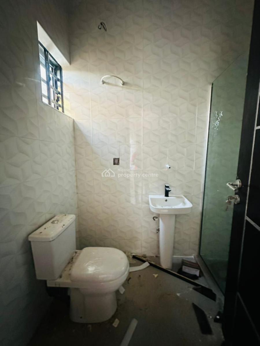 Spacious 4 Bedroom Fully Detached Duplex with Separate Bq, Strong Rental & Capital Appreciation Potential, Gra Phase 1, Magodo, Lagos, Detached Duplex for Sale