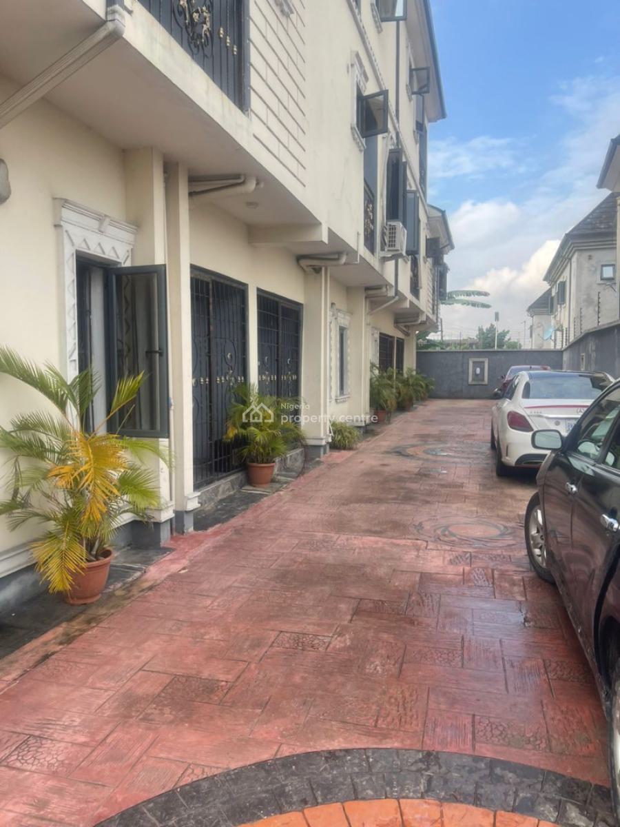 American Standard 4 Bedroom Duplex Penthouse, J Martins Estate Shell Cooperative Estate Eneka Eliozu Link Road, Eneka, Port Harcourt, Rivers, Terraced Duplex for Rent