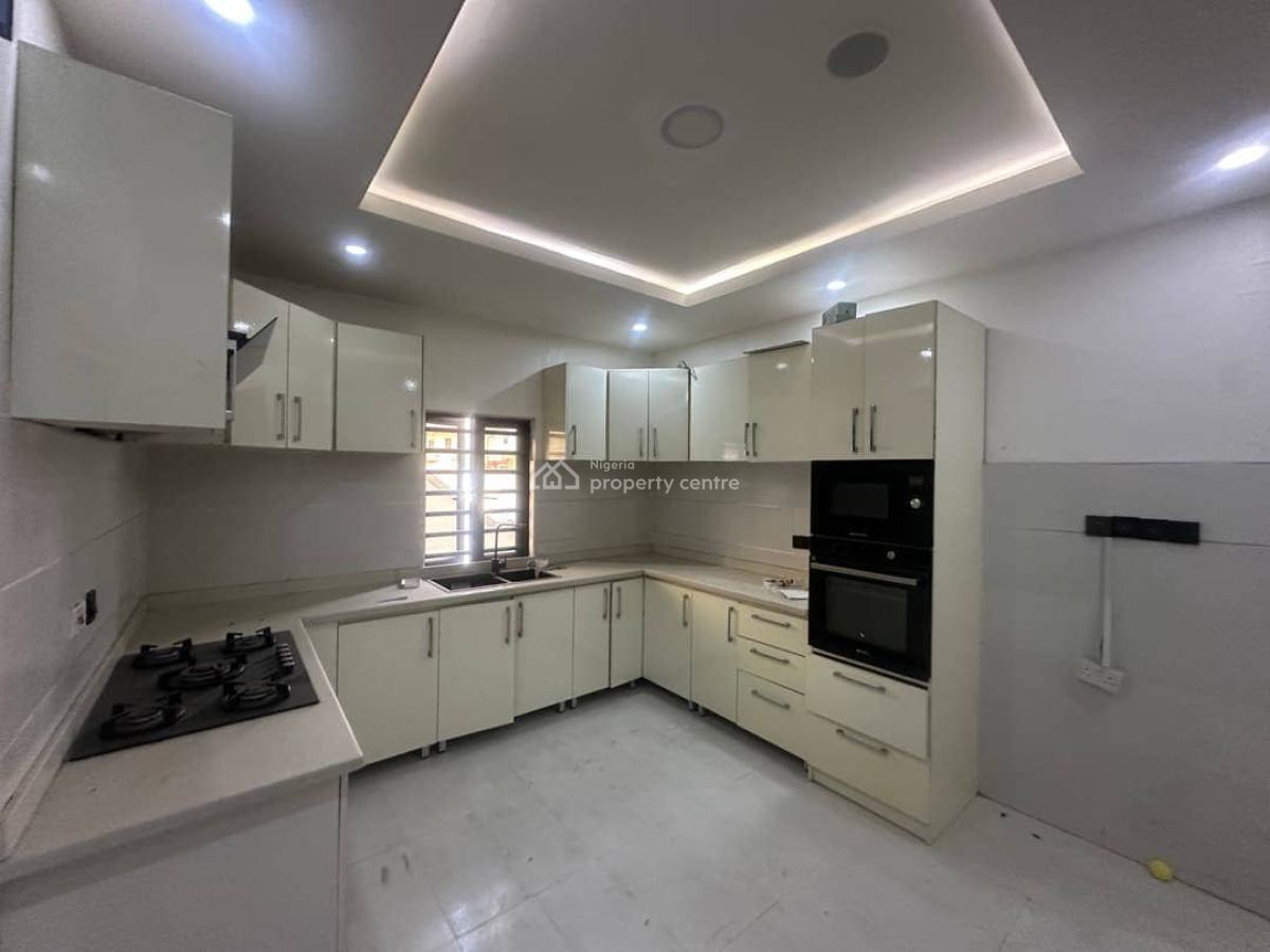 a Sapcious Decent 4 Bedroom Semi Detached Duplex, Abraham Adesanya, Ajah, Lagos, Semi-detached Duplex for Rent