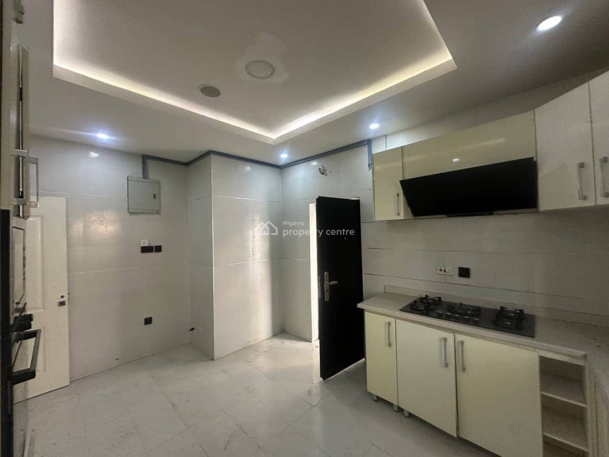 a Sapcious Decent 4 Bedroom Semi Detached Duplex, Abraham Adesanya, Ajah, Lagos, Semi-detached Duplex for Rent