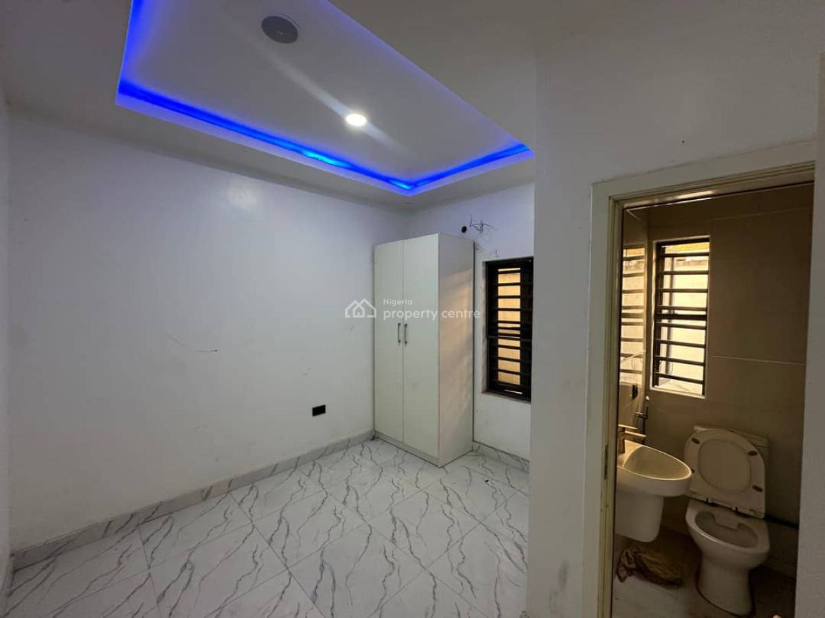 a Sapcious Decent 4 Bedroom Semi Detached Duplex, Abraham Adesanya, Ajah, Lagos, Semi-detached Duplex for Rent