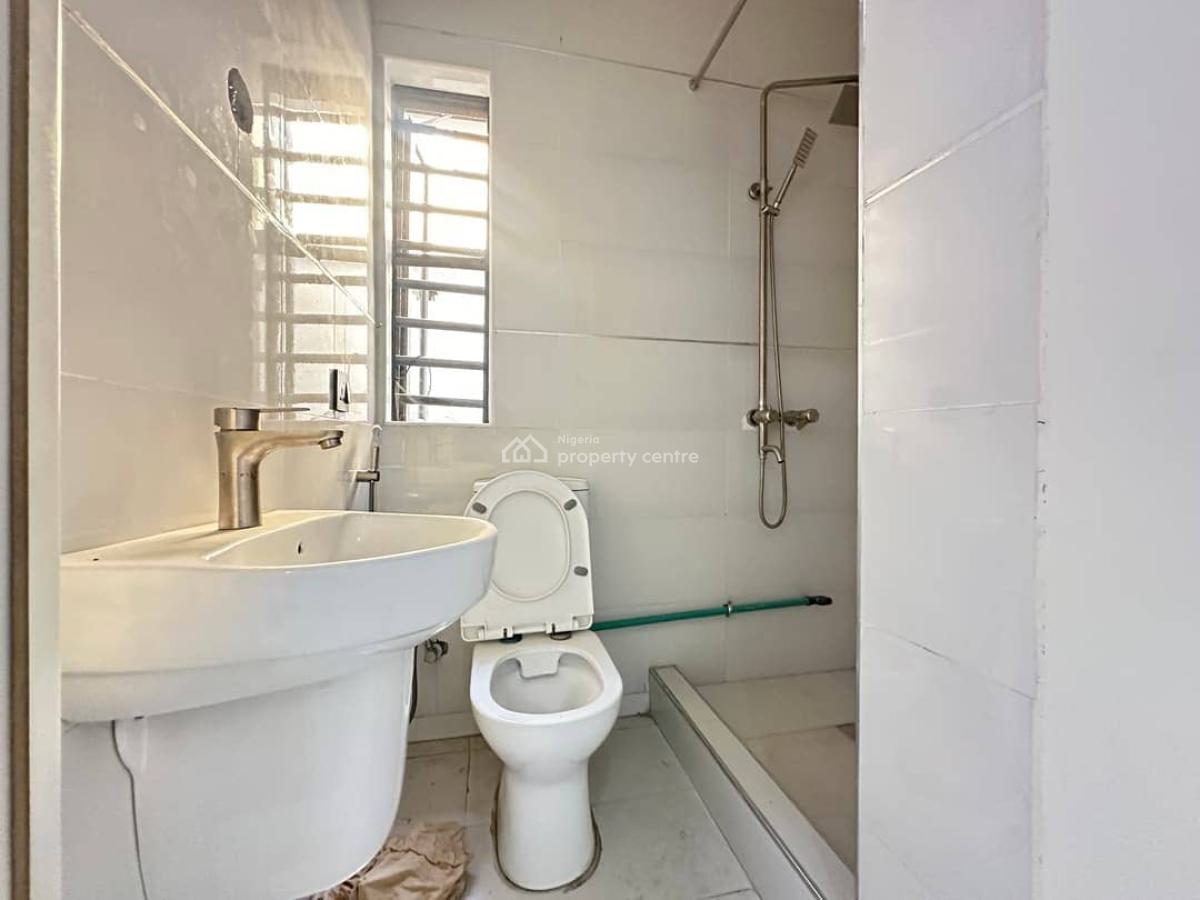 a Sapcious Decent 4 Bedroom Semi Detached Duplex, Abraham Adesanya, Ajah, Lagos, Semi-detached Duplex for Rent