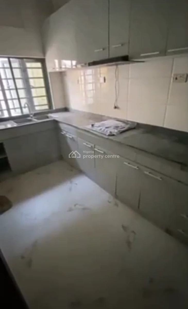 Upstairs Masters Bedroom in a Shared Apartment { Video}, Ikota Villa Estate, Ikota, Lekki, Lagos, Self Contain (single Rooms) for Rent