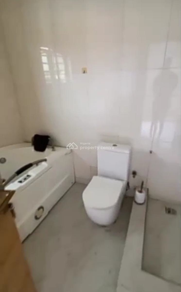 Upstairs Masters Bedroom in a Shared Apartment { Video}, Ikota Villa Estate, Ikota, Lekki, Lagos, Self Contain (single Rooms) for Rent