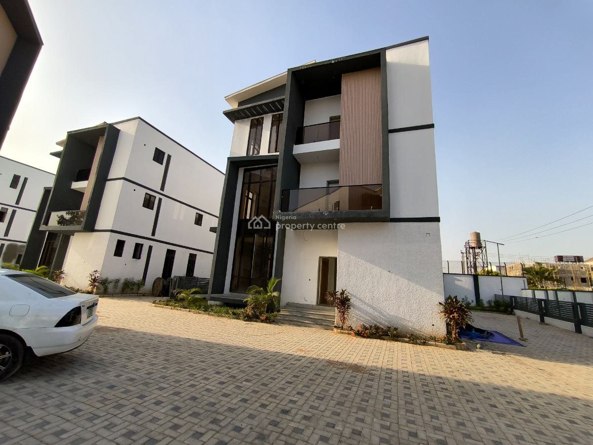 6 Bedroom Detached Duplex+bq, Mabushi, Abuja, Detached Duplex for Sale