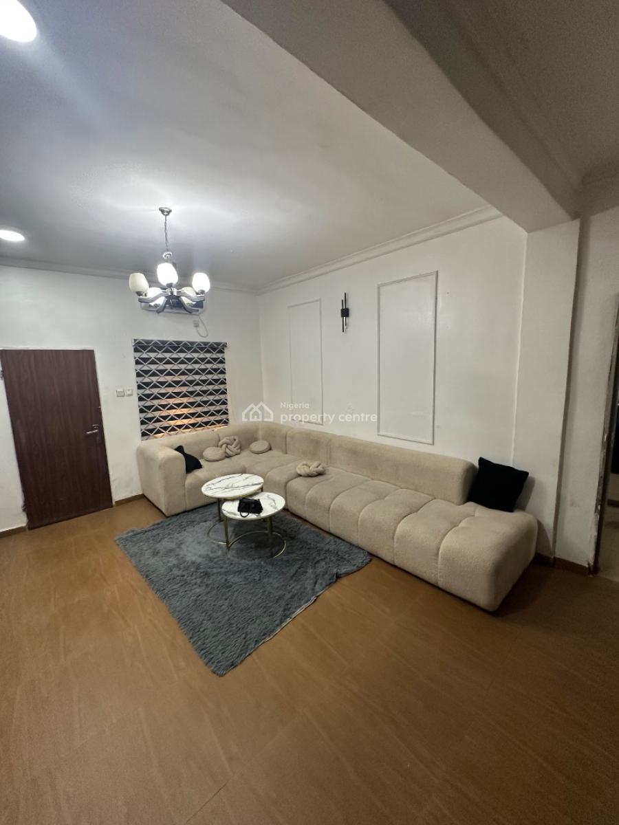 Two Bedroom Apartment in a Decent Neighborhood, 5th Avenue, Gwarinpa, Abuja, Flat / Apartment for Rent