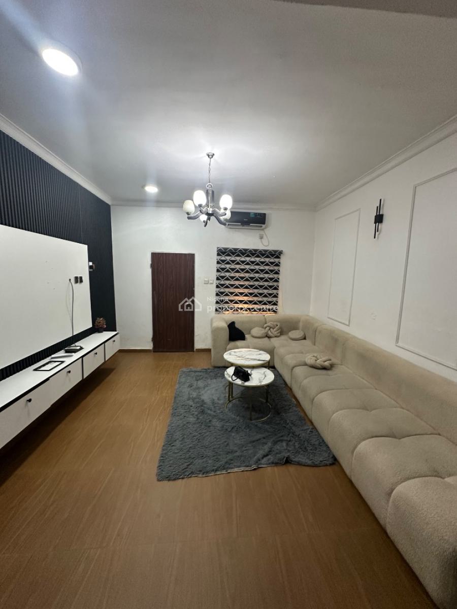 Two Bedroom Apartment in a Decent Neighborhood, 5th Avenue, Gwarinpa, Abuja, Flat / Apartment for Rent