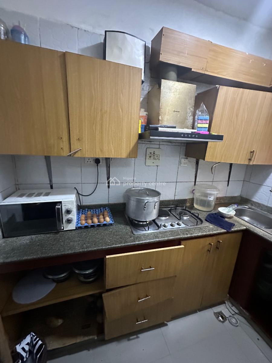 Two Bedroom Apartment in a Decent Neighborhood, 5th Avenue, Gwarinpa, Abuja, Flat / Apartment for Rent