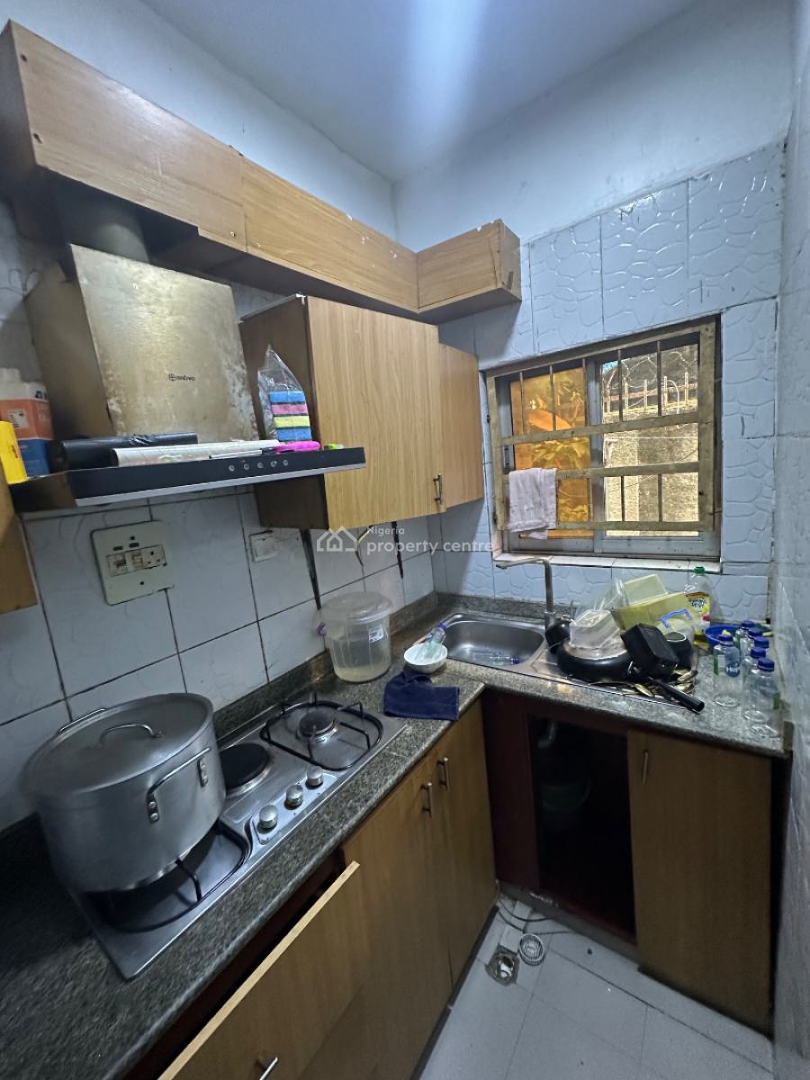 Two Bedroom Apartment in a Decent Neighborhood, 5th Avenue, Gwarinpa, Abuja, Flat / Apartment for Rent