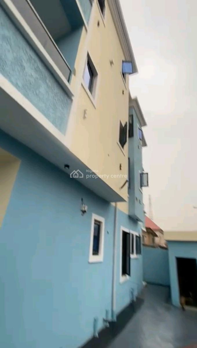 Newly Built Decent Spacious Mini Upflat with 2t1b, Kiniunifa Street, Sawmil, Gbagada, Lagos, Mini Flat (room and Parlour) for Rent