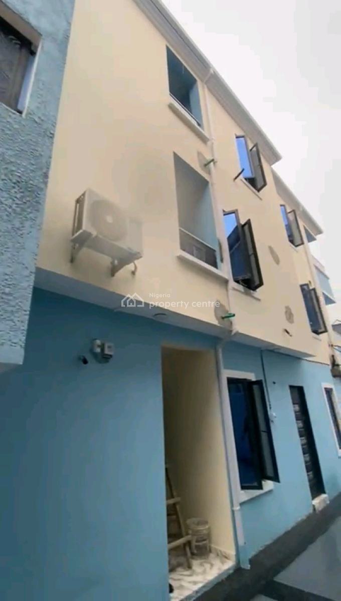 Newly Built Decent Spacious Mini Upflat with 2t1b, Kiniunifa Street, Sawmil, Gbagada, Lagos, Mini Flat (room and Parlour) for Rent