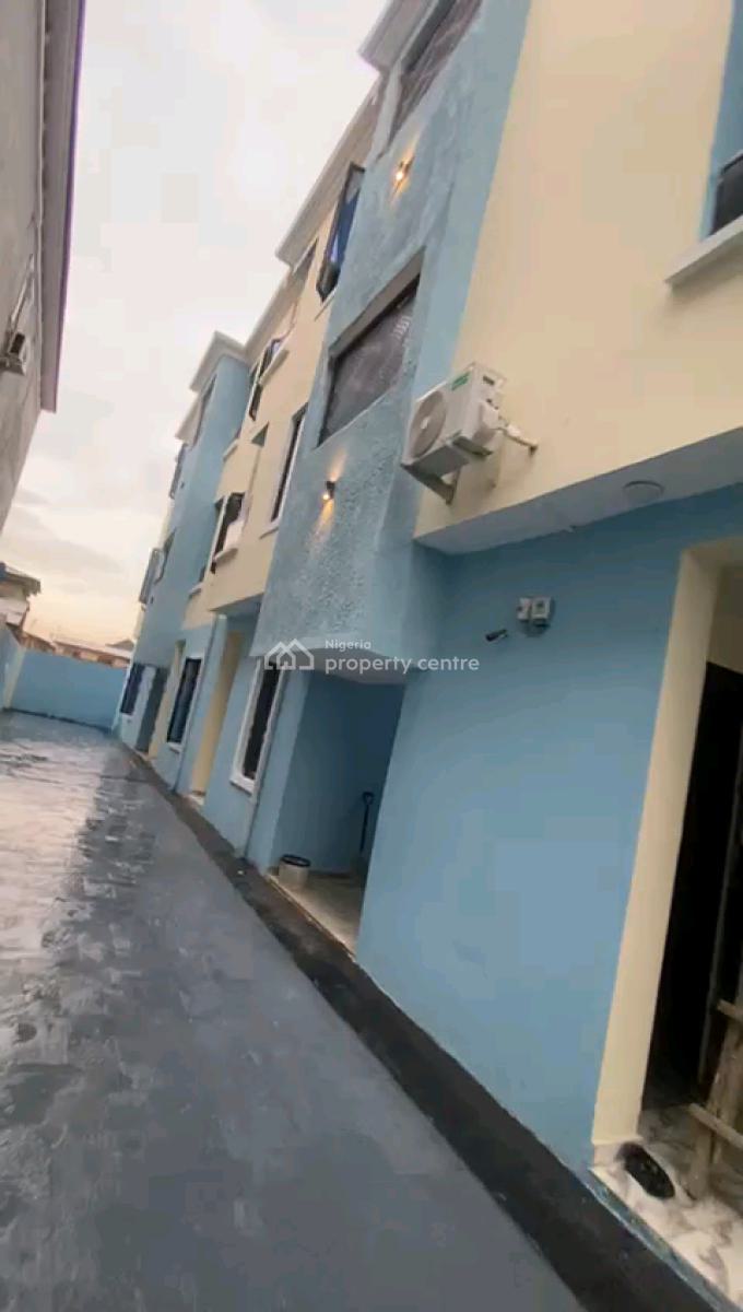 Newly Built Decent Spacious Mini Upflat with 2t1b, Kiniunifa Street, Sawmil, Gbagada, Lagos, Mini Flat (room and Parlour) for Rent