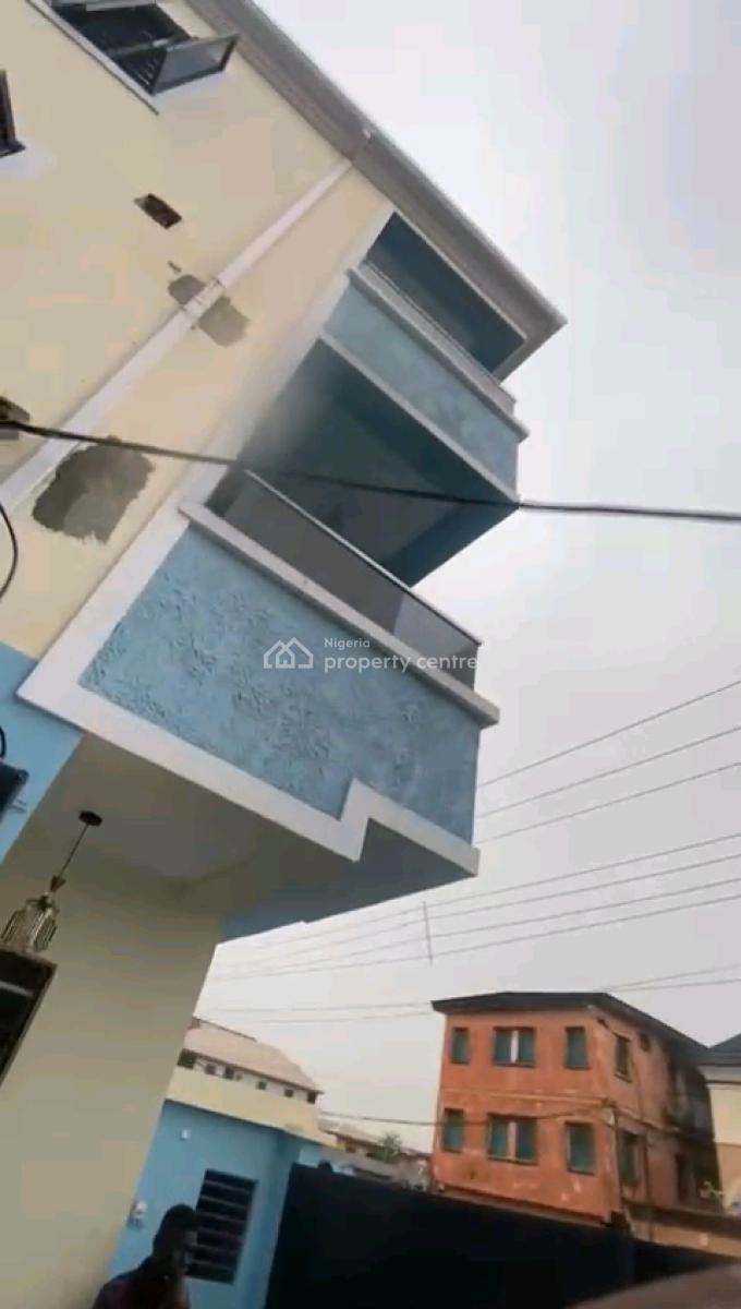 Newly Built Decent Spacious Mini Upflat with 2t1b, Kiniunifa Street, Sawmil, Gbagada, Lagos, Mini Flat (room and Parlour) for Rent