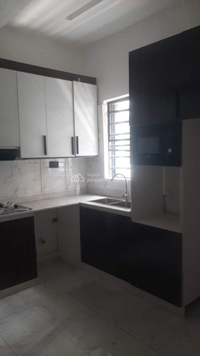 Serviced and 24/7 Power Supply 2 Bedroom En-suite Flat with Swimming P, Ikate Elegushi, Lekki, Lagos, Flat / Apartment for Rent