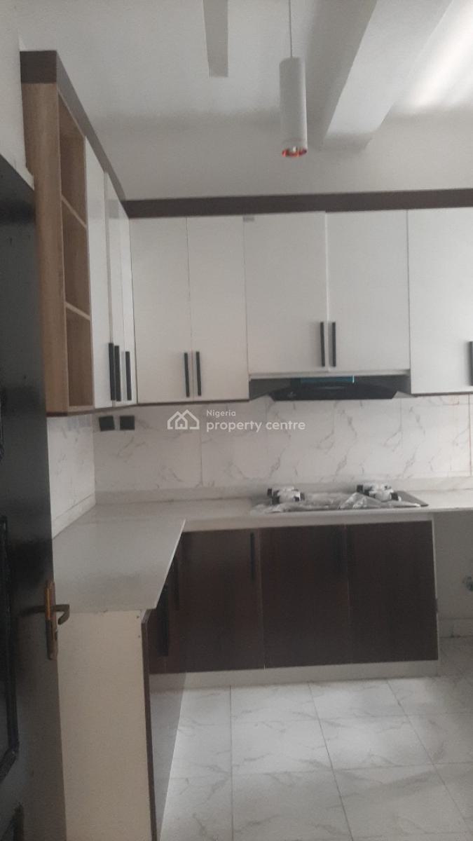 Serviced and 24/7 Power Supply 2 Bedroom En-suite Flat with Swimming P, Ikate Elegushi, Lekki, Lagos, Flat / Apartment for Rent