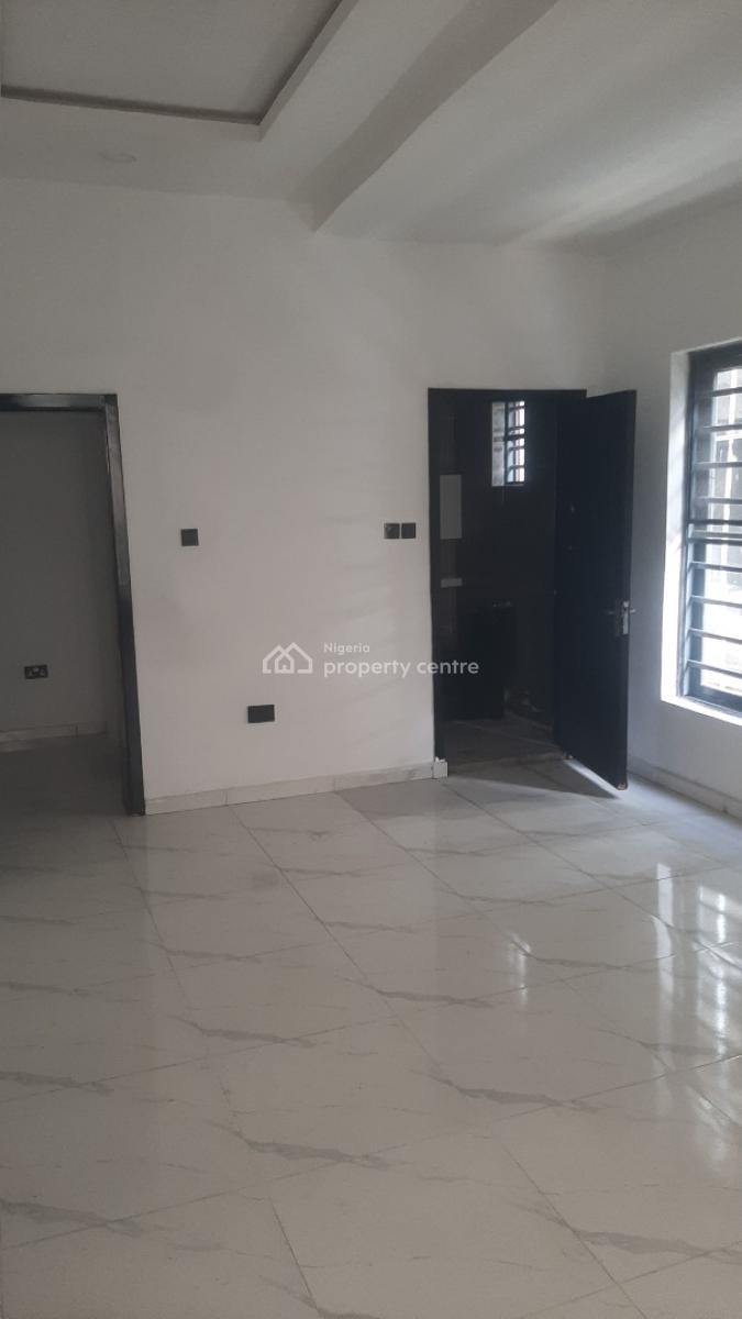 Serviced and 24/7 Power Supply 2 Bedroom En-suite Flat with Swimming P, Ikate Elegushi, Lekki, Lagos, Flat / Apartment for Rent