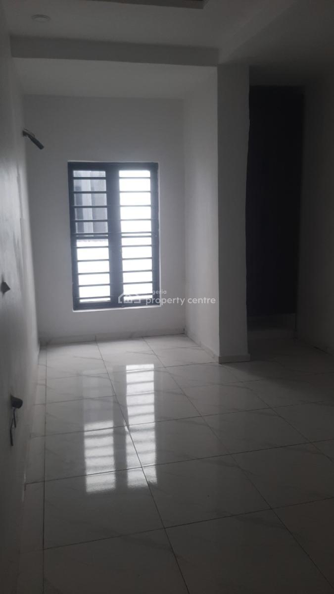 Serviced and 24/7 Power Supply 2 Bedroom En-suite Flat with Swimming P, Ikate Elegushi, Lekki, Lagos, Flat / Apartment for Rent