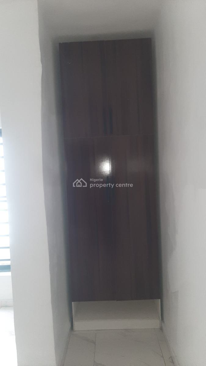 Serviced and 24/7 Power Supply 2 Bedroom En-suite Flat with Swimming P, Ikate Elegushi, Lekki, Lagos, Flat / Apartment for Rent