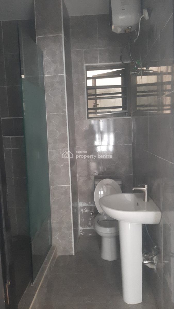 Serviced and 24/7 Power Supply 2 Bedroom En-suite Flat with Swimming P, Ikate Elegushi, Lekki, Lagos, Flat / Apartment for Rent