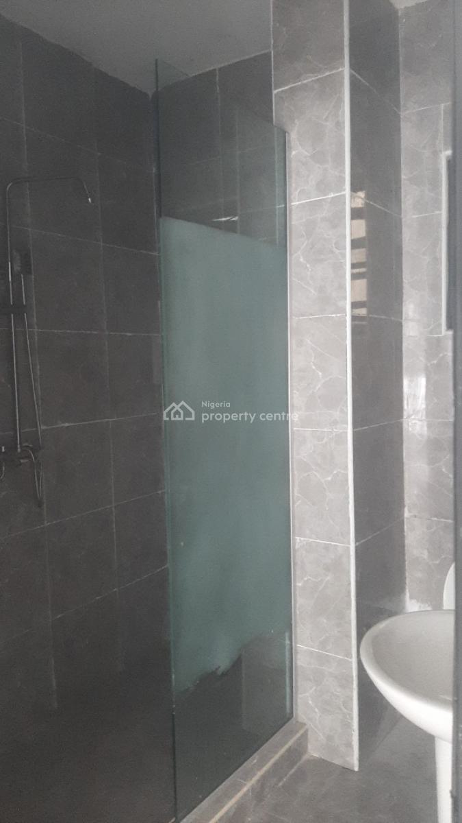 Serviced and 24/7 Power Supply 2 Bedroom En-suite Flat with Swimming P, Ikate Elegushi, Lekki, Lagos, Flat / Apartment for Rent