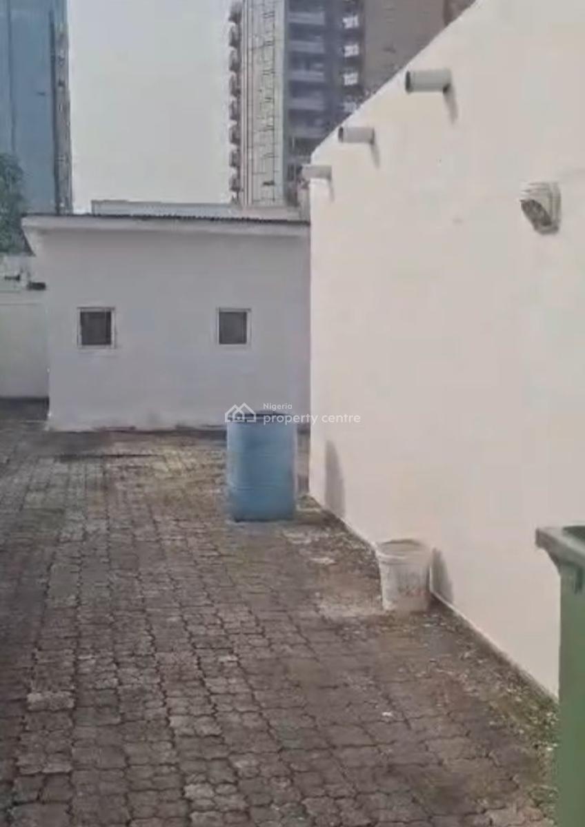 Land Measuring 1,470sqm with Dilapidated Structure, Samuel Manuwa Street, Victoria Island (vi), Lagos, Mixed-use Land for Sale