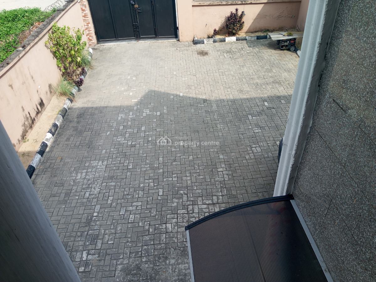 Roommate Needed, Lekki Scheme 2, Ajiwe, Ajah, Lagos, Self Contain (single Rooms) for Rent