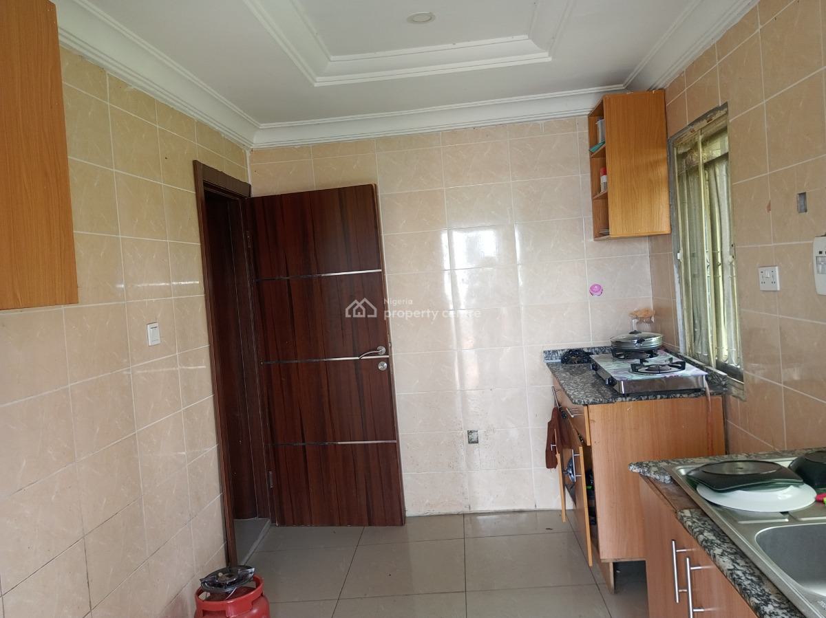 Roommate Needed, Lekki Scheme 2, Ajiwe, Ajah, Lagos, Self Contain (single Rooms) for Rent