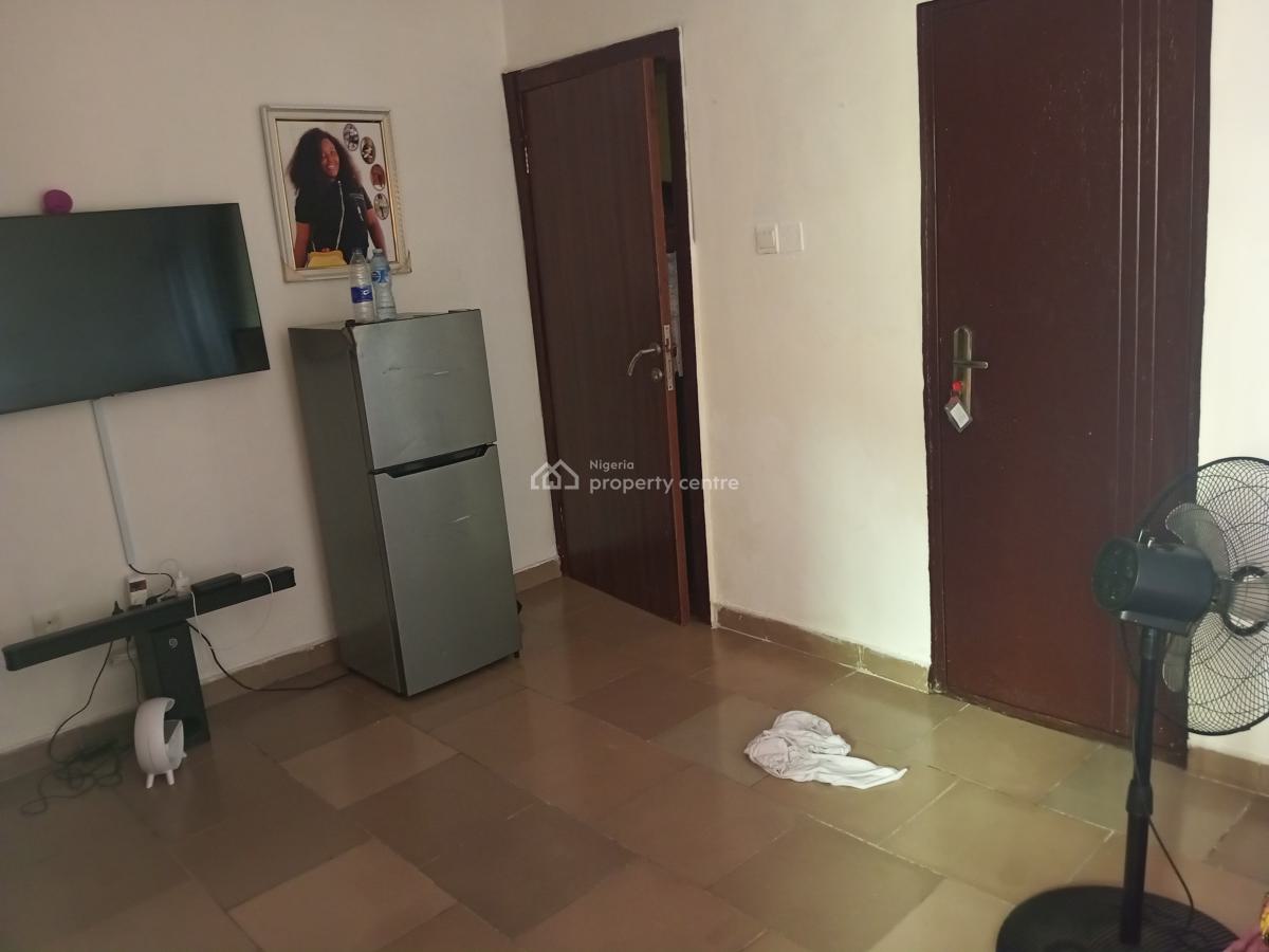 Roommate Needed, Lekki Scheme 2, Ajiwe, Ajah, Lagos, Self Contain (single Rooms) for Rent