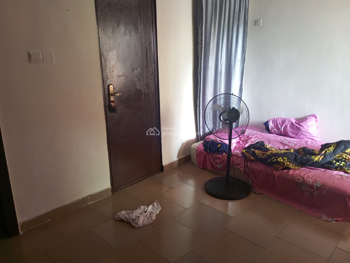Roommate Needed, Lekki Scheme 2, Ajiwe, Ajah, Lagos, Self Contain (single Rooms) for Rent