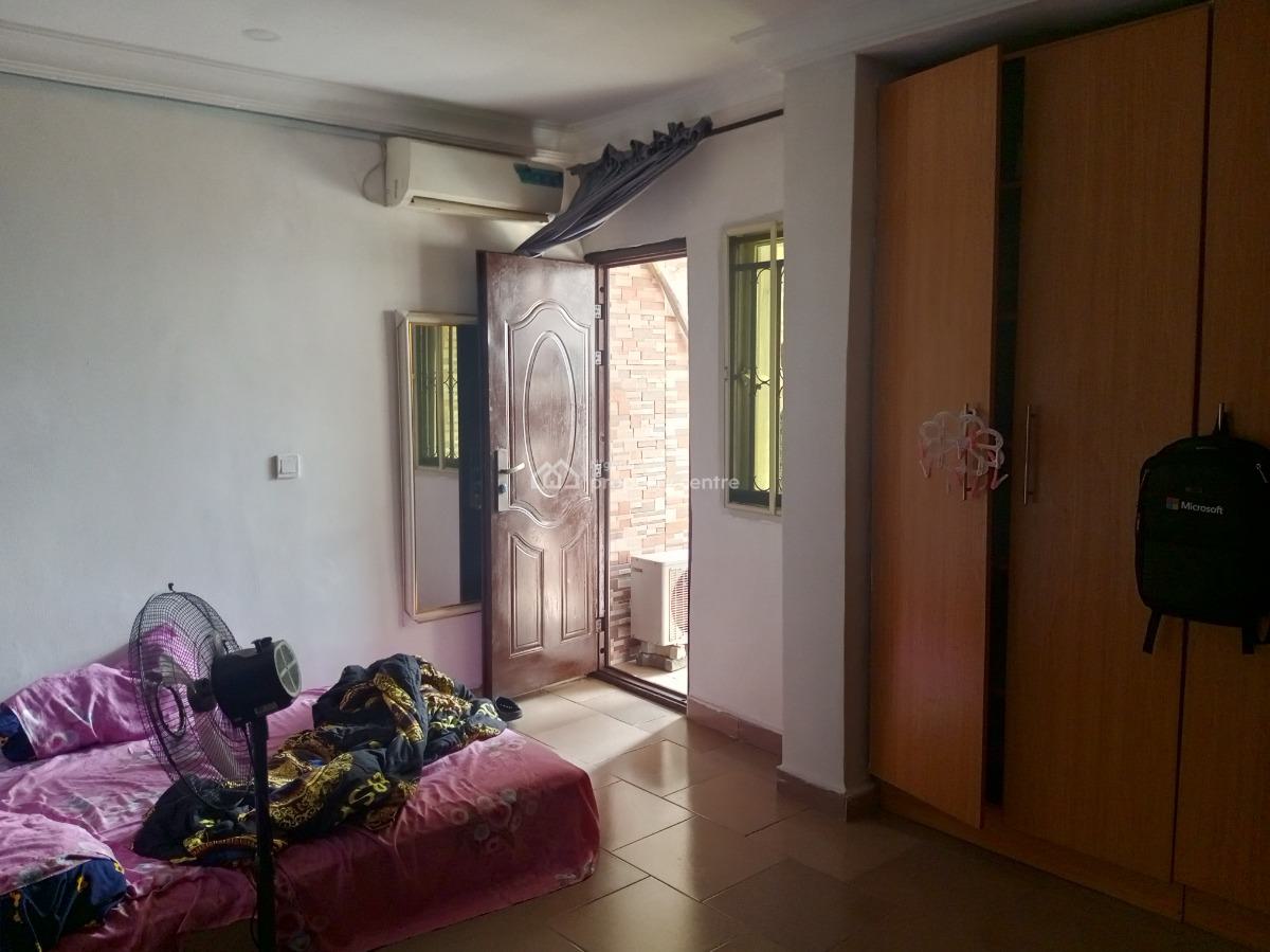 Roommate Needed, Lekki Scheme 2, Ajiwe, Ajah, Lagos, Self Contain (single Rooms) for Rent