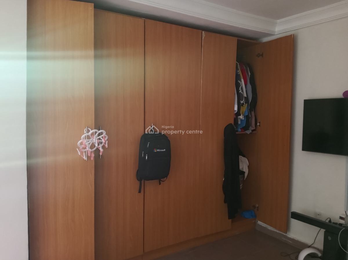 Roommate Needed, Lekki Scheme 2, Ajiwe, Ajah, Lagos, Self Contain (single Rooms) for Rent